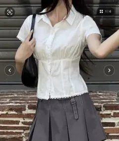 コルセット風ブラウス