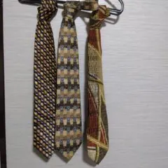 幾何学模様のネクタイ3本セット④
