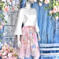 Chesty ホワイトピンクフラワー切り替えフレアワンピース S