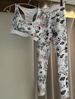 フローラルボタニカルプリント ヨガウェア 上下セット　Mサイズ　ピラティス　ジム