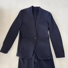 ネイビー ノーカラーパンツスーツ