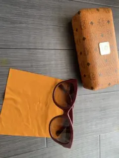 MCM ワインレッド サングラス ケース付きのサムネイル