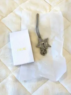 ディオール　ノベルティ　星形チャーム