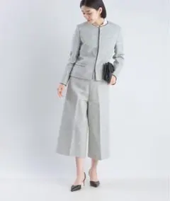 piccin グレー ツイード風 パンツスーツ ノーカラー