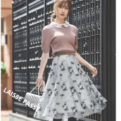 LAISSE PASSE、 レース刺繍ミディフレアスカート