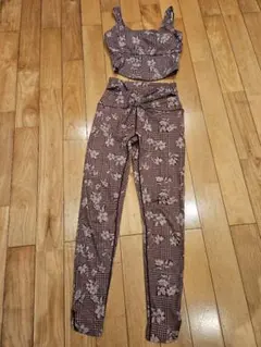 フラワープリント ヨガウェアセットSサイズ