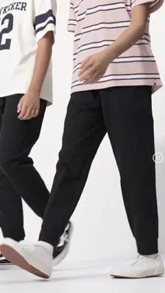 ユニクロ　ウルトラストレッチエアリズムジョガーパンツ130cm