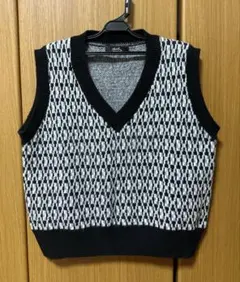 【極美品】Vintage 柄ニットベスト