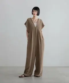 【美品】ローリーズファーム　ロンパース　M ブラウンのサムネイル