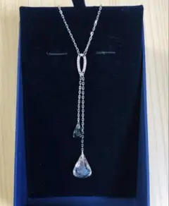 スワロフスキー　クリスタルドロップネックレス
