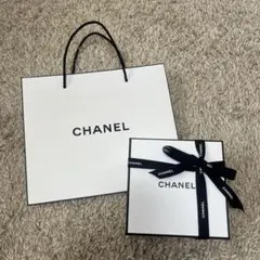 CHANEL ショップ袋とギフトボックスセットと試供品の香水