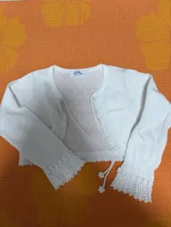 ファミリア⭐︎ホワイトフリル付きニットボレロカーディガン⭐︎110