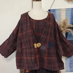 古布パッチワークブラウス　小さな魚の手作りモチーフ付き