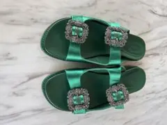 Manolo Blahnik サテン ビジュー フラットサンダル グリーンのサムネイル