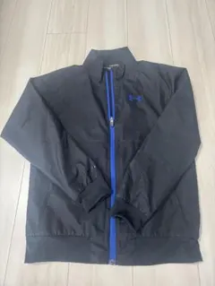 アンダーアーマー⭐︎ウインドプレーカー