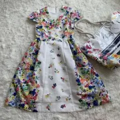 《新品未使用　完売品》Chesty フラワー 白色 ワンピース 0 チェステイ