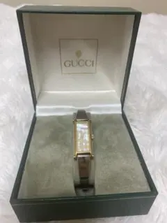 GUCCI 腕時計 バングルウォッチ シェル文字盤のサムネイル