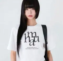 muahmuah ロゴプリント クロップドTシャツ ホワイト