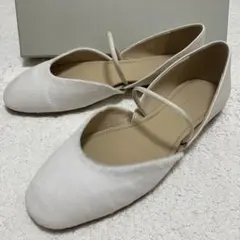 【美品】Odette e Odile フラットシューズ ホワイトのサムネイル