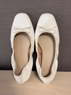 ホワイトリボン付きバレエシューズ(GU)