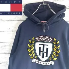 【希少デザイン】トミーヒルフィガー　スウェットパーカー　S B584