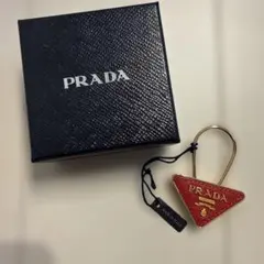 PRADA レザーリボン型キーホルダー、キーリング - メルカリ
