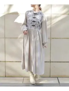 axes femme チャイナ釦薔薇柄切替ワンピース
