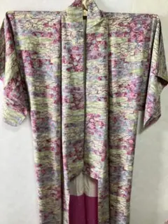 ♪小紋 着物 雲取り　花と蝶模様