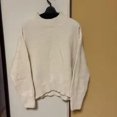 WORLD デザインのセーターベージュサイズ1
