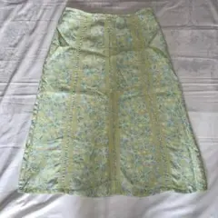 Laura Ashley 花柄ロングスカート 薄い緑色