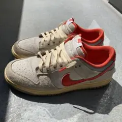 Nike スエード ローカットスニーカー ベージュ/オレンジ