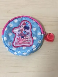 ディズニーランドガチャ・ミニーファンダーランドポーチ　水玉模様
