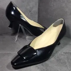 【ODETTE E ODILE】エナメルパンプス　ポインテッドトゥ　ブラックのサムネイル