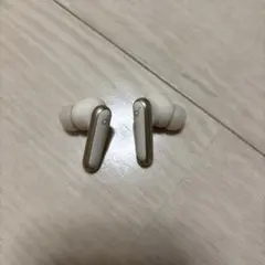 ワイヤレスイヤホン　Anker Soundcore P40i