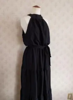 タグなし新品未使用品。ブラック女優風ノースリーブロングワンピース