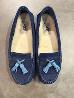 UGG ネイビー タッセル付きモカシン 23cm