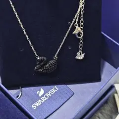 スワロフスキー Swarovski スワンネックレス ブラッククリスタル