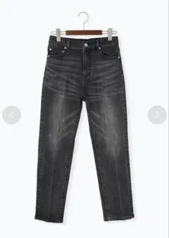 Item thumbnail for item a7a7581e-b0c9-43cc-a7bc-37f36e34556d