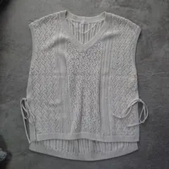 【値下げしました】GU ニットベスト Mサイズ