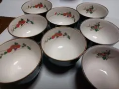 花柄の緑色陶器 湯飲み 8個セット磁器　(香蘭社)