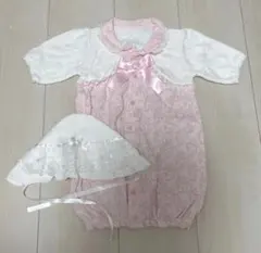 ピンクのセレモニードレスと帽子