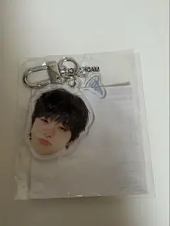 treasure 顔アクキー 哀 ジフン