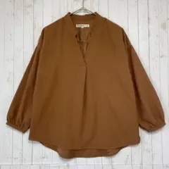 キューティーブロンド スキッパー　長袖　ブラウス　M 茶色　オフィスのサムネイル