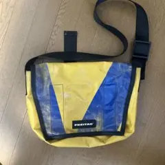 FREITAG メッセンジャーバッグ - メルカリ