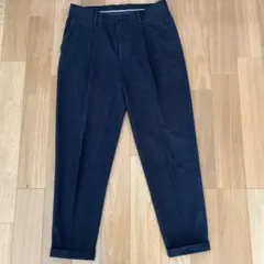 ZARA ダークグレー　タック入りスラックス