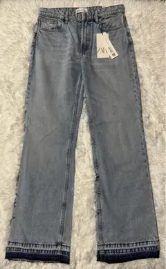 新品未使用タグ付き　ZARA ミッドライズデニム フリンジヘム 36 ジーンズ