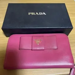 PRADA リボン付き長財布ピンク