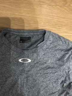 オークリーTシャツMサイズ美品のサムネイル
