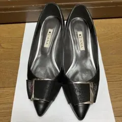 DIANA 黒パンプス