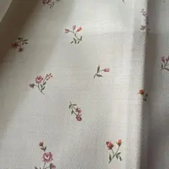 花柄刺繍クリーム色ドレープカーテン１１０㎝×１８３㎝